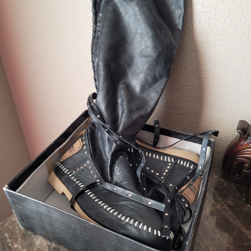 2 pair of boots